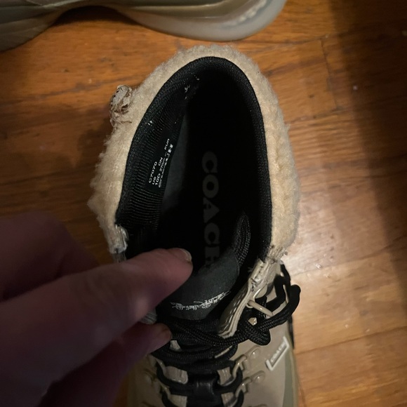 Coach Hiking/Snow Boots women’s 10 - never used - Picture 3 of 3